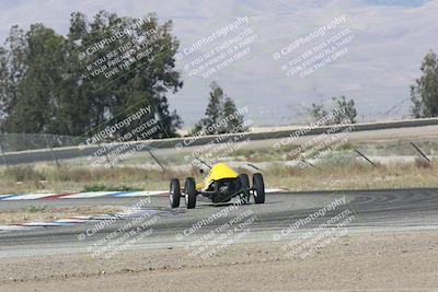 media/Jun-02-2024-CalClub SCCA (Sun) [[05fc656a50]]/Group 4/Qualifying/